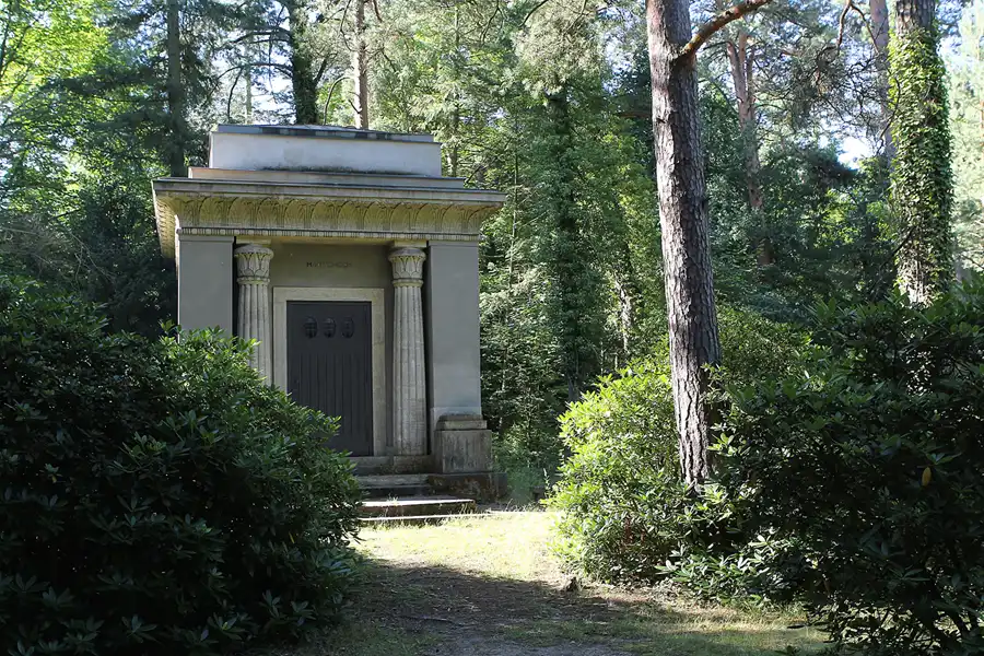 025 | 2013 | Stahnsdorf | Südwestkirchhof | © carsten riede fotografie