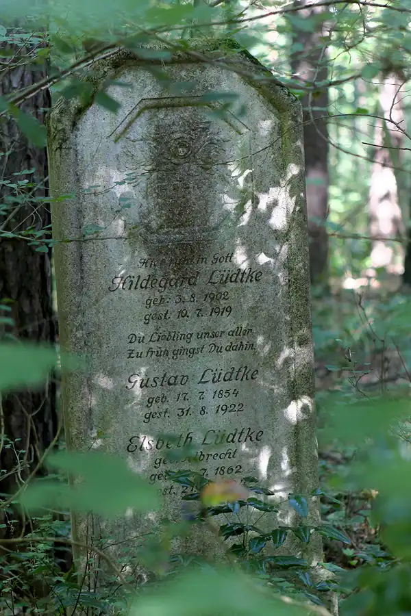 034 | 2013 | Stahnsdorf | Südwestkirchhof | © carsten riede fotografie