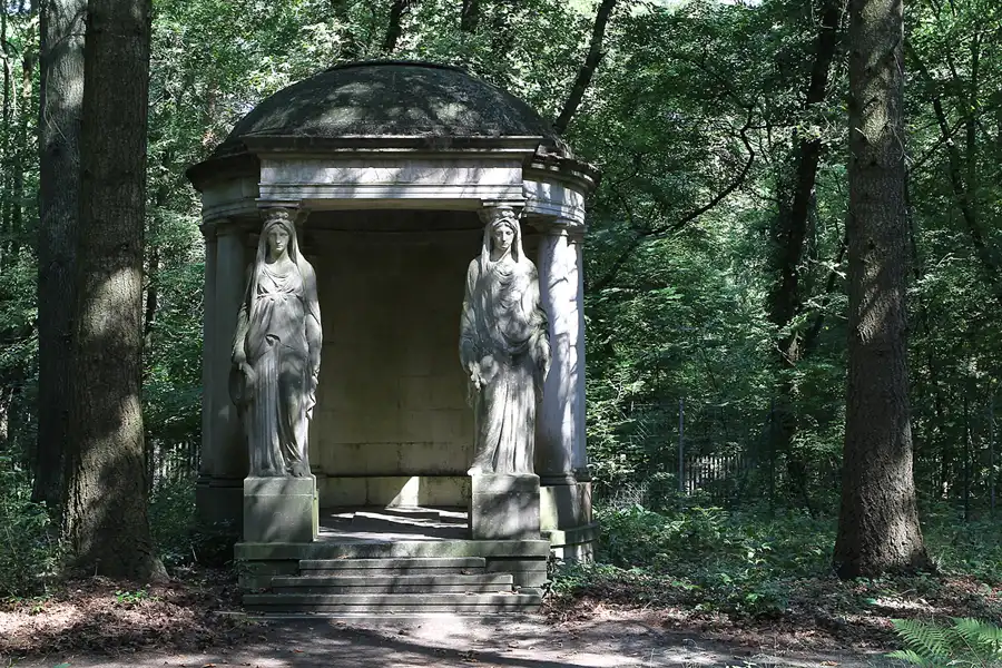 075 | 2013 | Stahnsdorf | Südwestkirchhof | © carsten riede fotografie