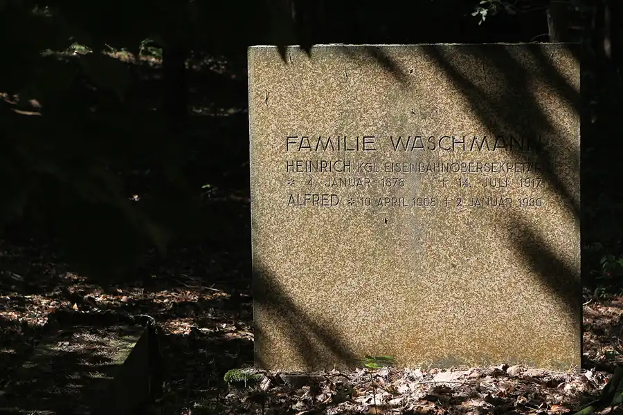 089 | 2013 | Stahnsdorf | Südwestkirchhof | © carsten riede fotografie