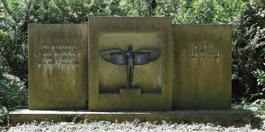 104 | 2013 | Stahnsdorf | Südwestkirchhof | © carsten riede fotografie