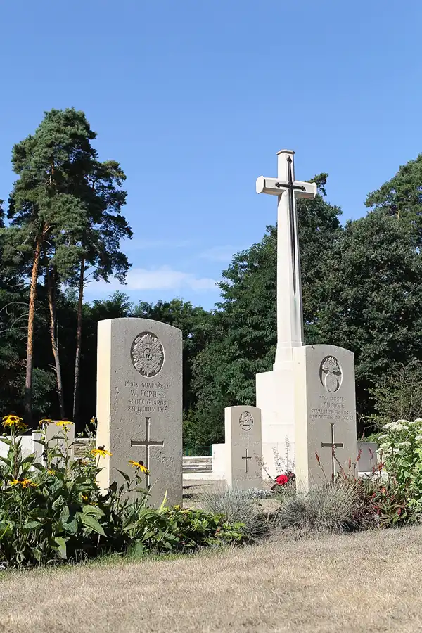 111 | 2013 | Stahnsdorf | Südwestkirchhof – Berlin South Western Cemetery | © carsten riede fotografie