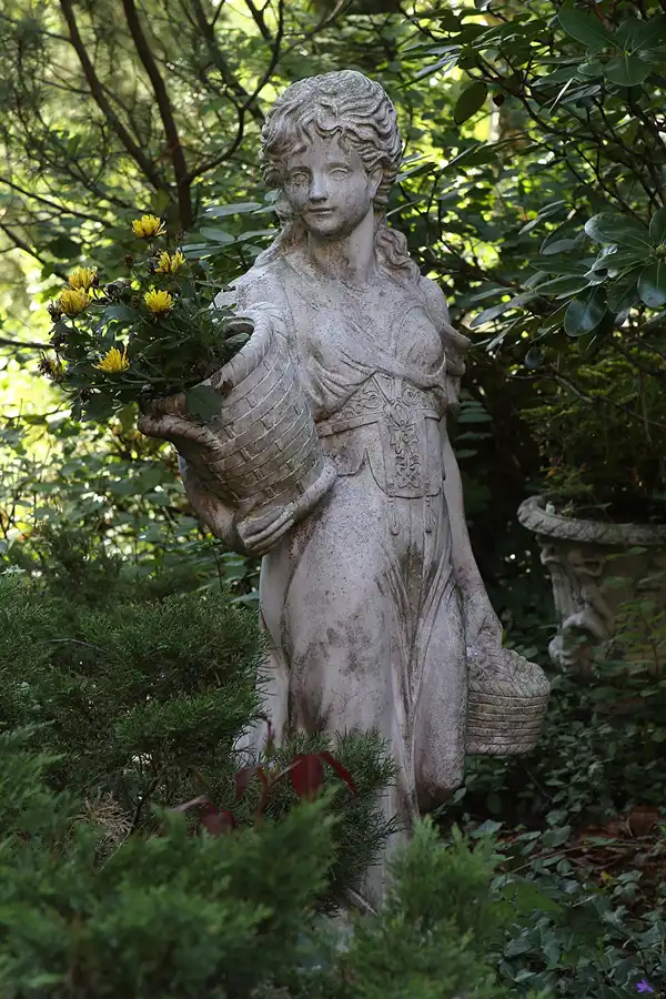 021 | 2013 | Berlin | Waldfriedhof Heerstrasse | © carsten riede fotografie