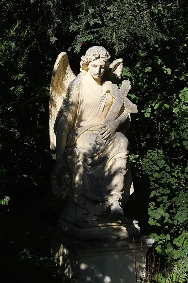 025 | 2013 | Berlin | Waldfriedhof Heerstrasse | © carsten riede fotografie