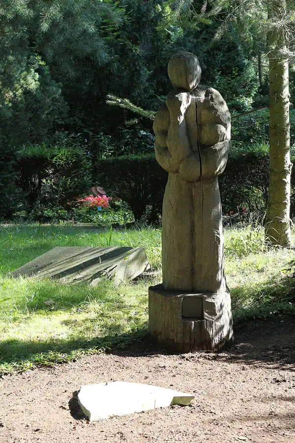 027 | 2013 | Berlin | Waldfriedhof Heerstrasse | © carsten riede fotografie