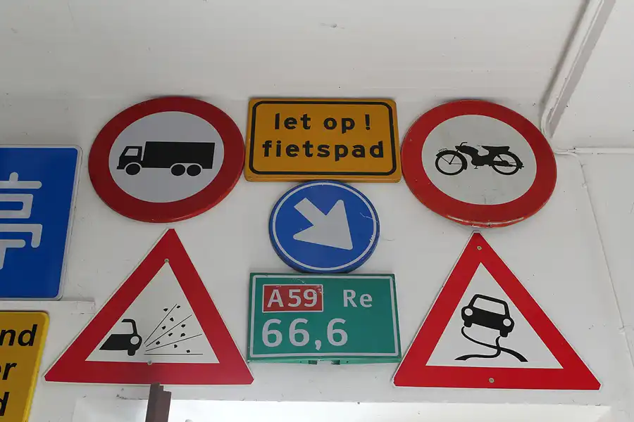 055 | 2013 | Grossolbersdorf | Internationales Museum für Nummernschilder, Verkehrs- und Zulassungsgeschichte | © carsten riede fotografie