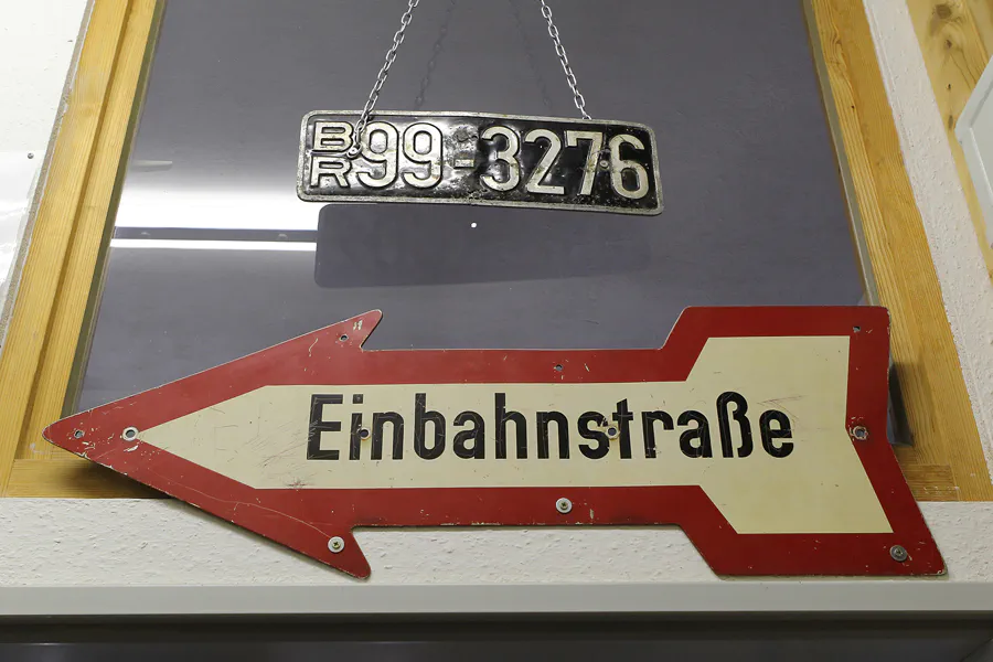 021 | 2013 | Grossolbersdorf | Internationales Museum für Nummernschilder, Verkehrs- und Zulassungsgeschichte | © carsten riede fotografie