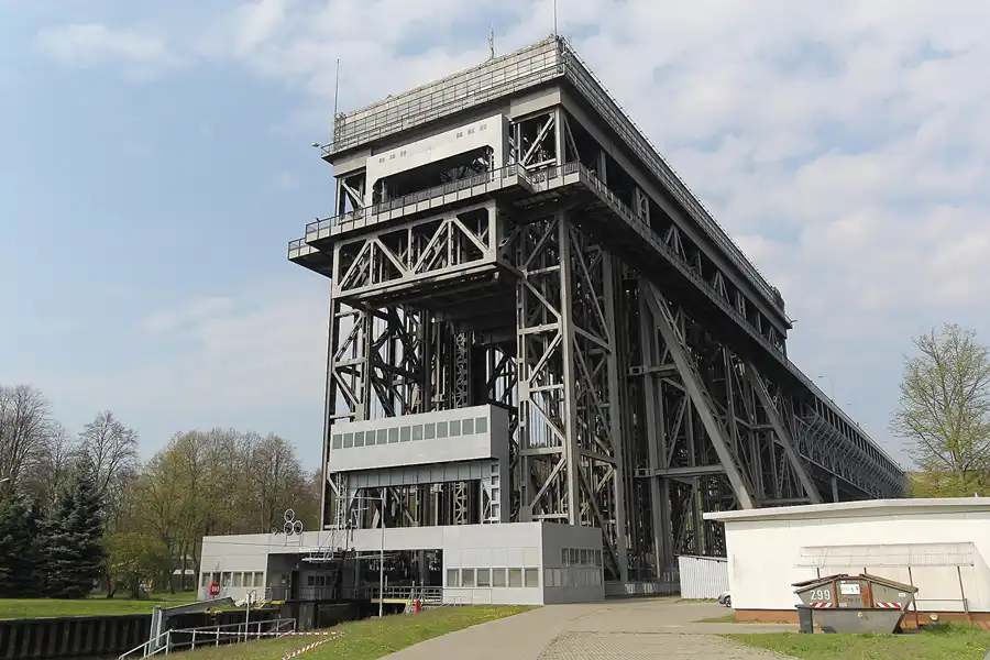 057 | 2014 | Niederfinow | Schiffshebewerk | © carsten riede fotografie