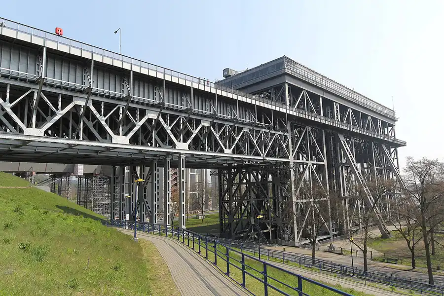 059 | 2014 | Niederfinow | Schiffshebewerk | © carsten riede fotografie