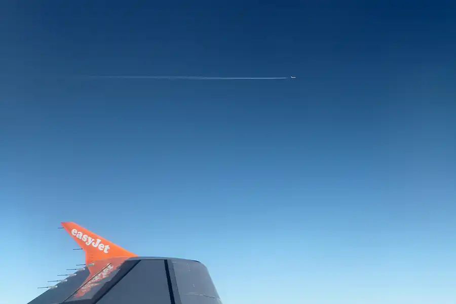 106 | 2014 | Flug Berlin – Barcelona | © carsten riede fotografie