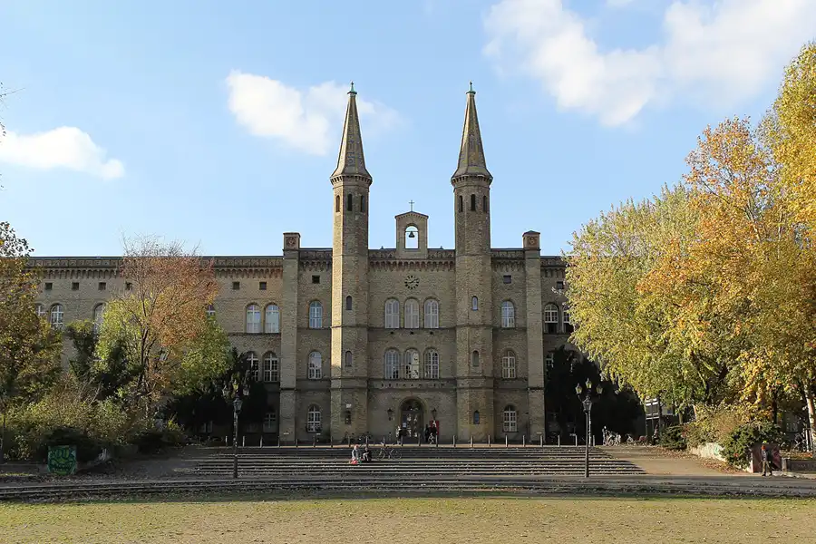 198 | 2014 | Berlin | Kunstquartier Bethanien | © carsten riede fotografie