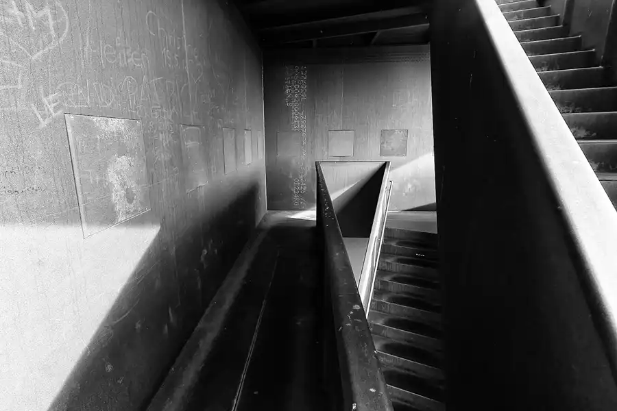 021 | 2014 | Sornoer Kanal | Rostiger Nagel | © carsten riede fotografie