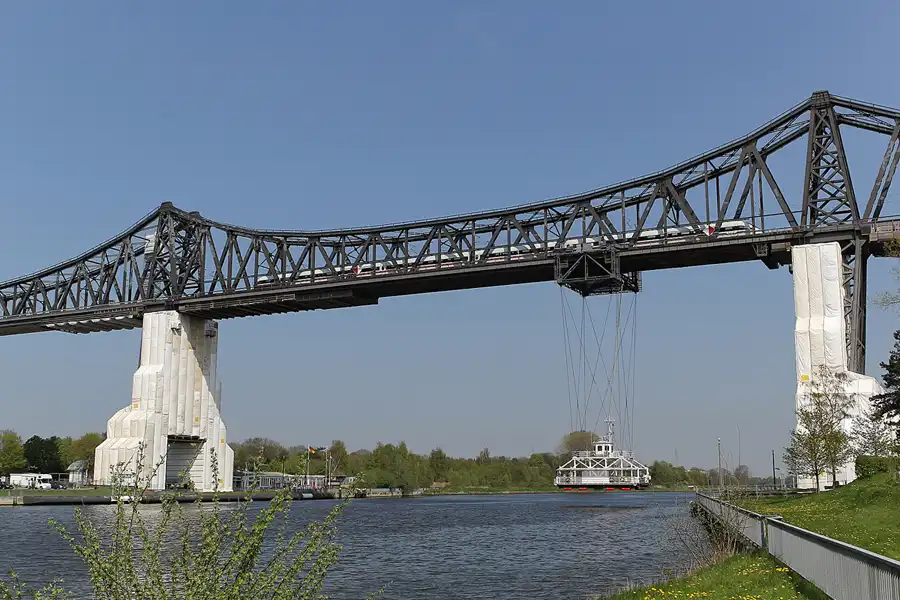 015 | 2014 | Rendsburg | Rendsburger Hochbrücke – Schwebefähre | © carsten riede fotografie