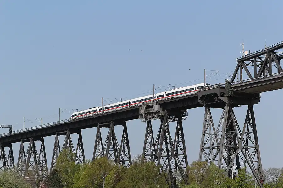 016 | 2014 | Rendsburg | Rendsburger Hochbrücke – Schwebefähre | © carsten riede fotografie