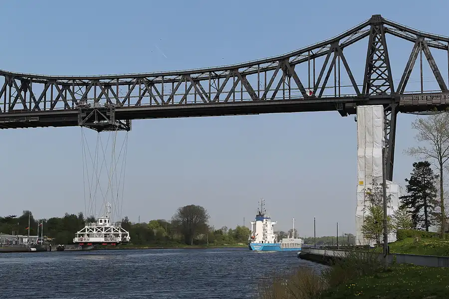 021 | 2014 | Rendsburg | Rendsburger Hochbrücke – Schwebefähre | © carsten riede fotografie