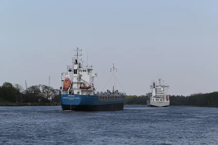 027 | 2014 | Rendsburg | Nord-Ostsee-Kanal | © carsten riede fotografie