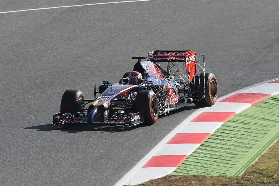 239 | 2014 | Barcelona | Toro Rosso-Renault STR9 | Daniil Kvyat | © carsten riede fotografie