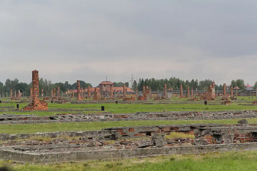 097 | 2014 | Auschwitz | Konzentrationslager Auschwitz II – Birkenau | © carsten riede fotografie