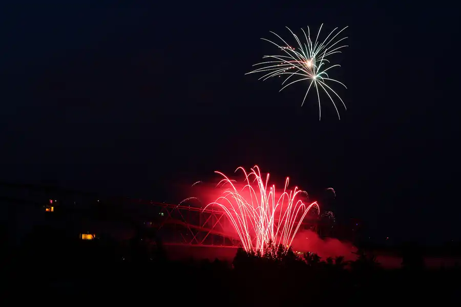 009 | 2014 | Lichterfeld | Pyrogames – Duell der Feuerwerker | © carsten riede fotografie