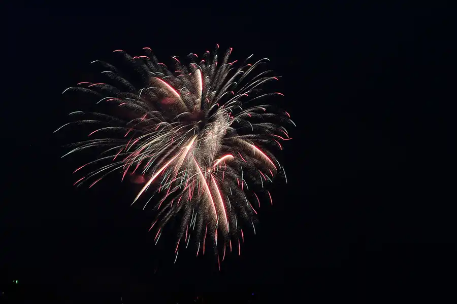 015 | 2014 | Lichterfeld | Pyrogames – Duell der Feuerwerker | © carsten riede fotografie