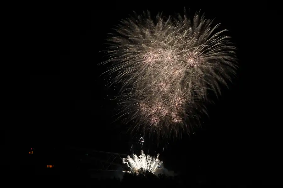 099 | 2014 | Lichterfeld | Pyrogames – Duell der Feuerwerker | © carsten riede fotografie