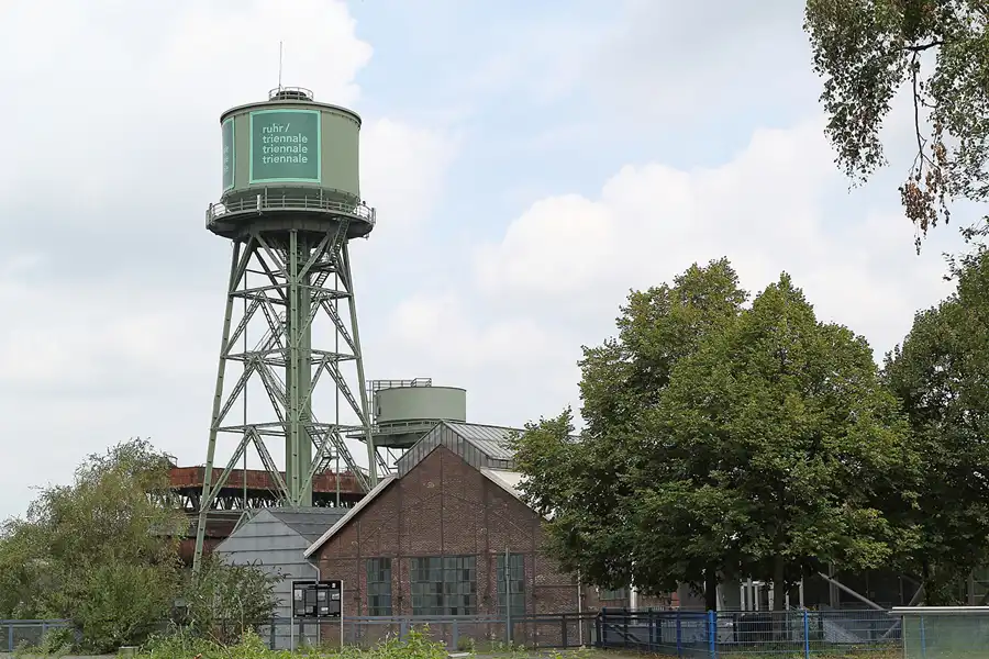 083 | 2014 | Bochum | Westpark | © carsten riede fotografie