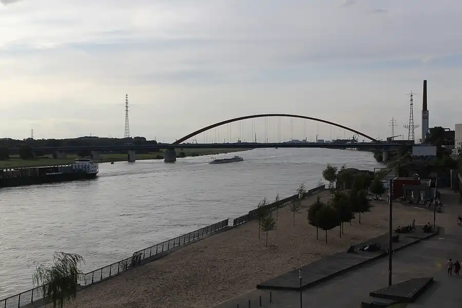 193 | 2014 | Duisburg | Rheinpark | © carsten riede fotografie