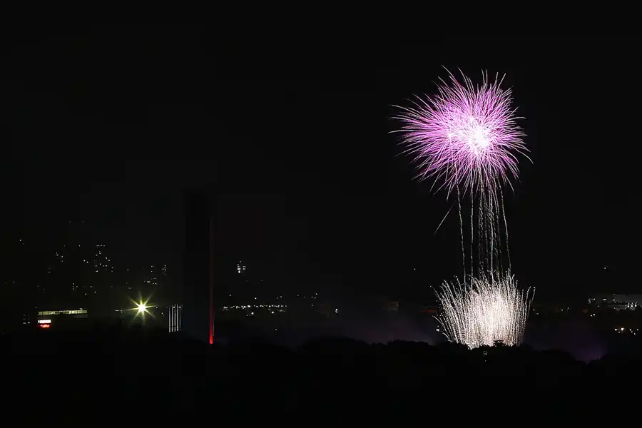 007 | 2014 | Berlin | Pyronale – Team Italien – Blick von der Field Station Teufelsberg | © carsten riede fotografie