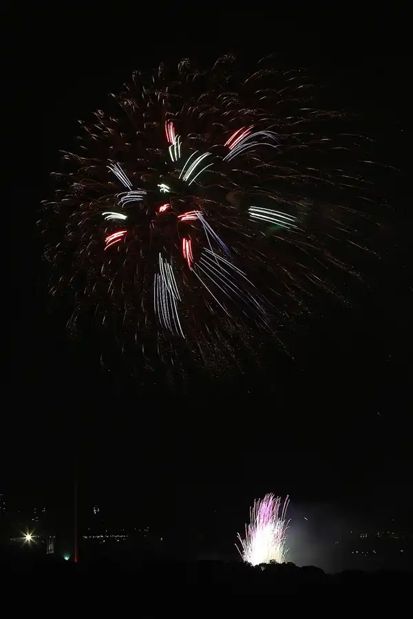 022 | 2014 | Berlin | Pyronale – Team Italien – Blick von der Field Station Teufelsberg | © carsten riede fotografie