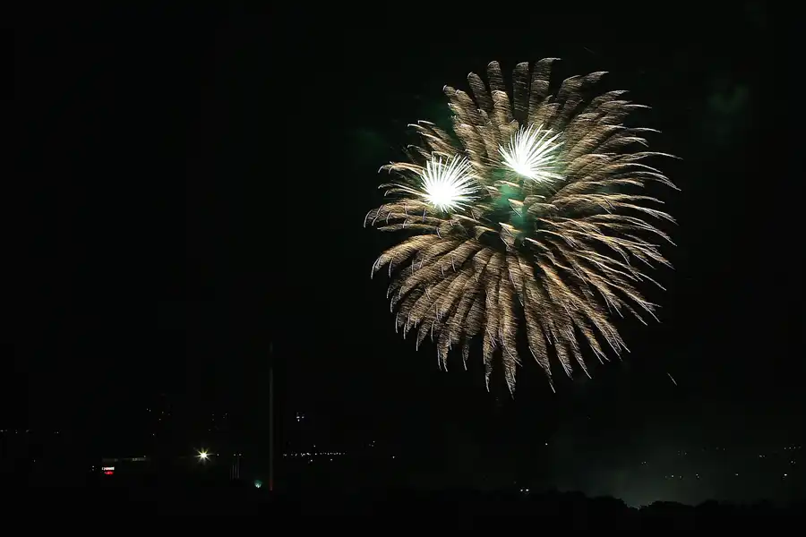 025 | 2014 | Berlin | Pyronale – Team Italien – Blick von der Field Station Teufelsberg | © carsten riede fotografie