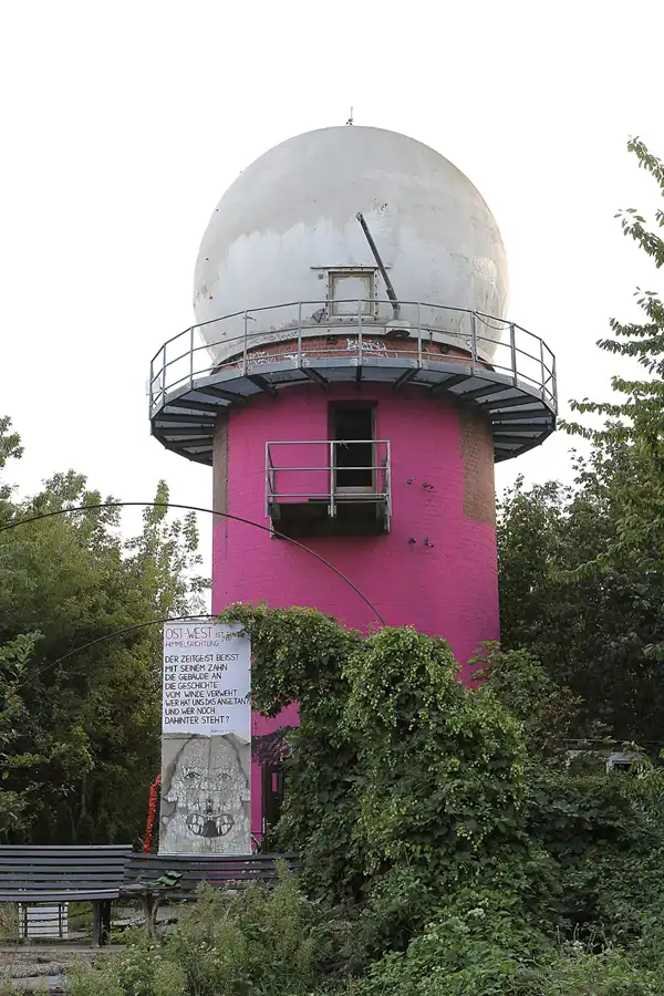 115 | 2014 | Berlin | Field Station Teufelsberg | © carsten riede fotografie