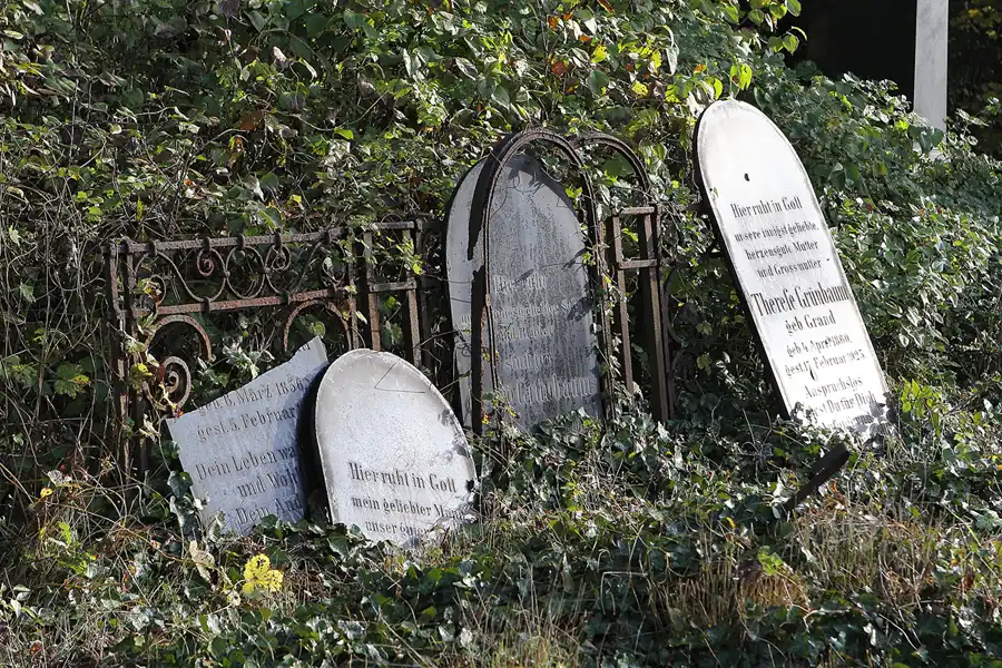 023 | 2014 | Berlin | Jüdischer Friedhof Berlin-Weissensee | © carsten riede fotografie
