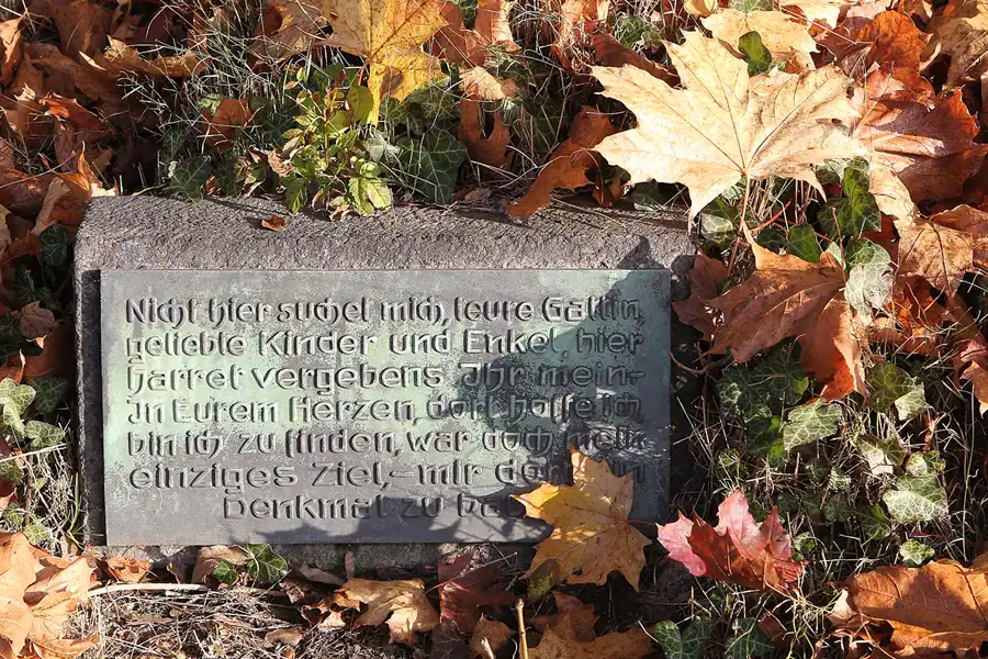 035 | 2014 | Berlin | Jüdischer Friedhof Berlin-Weissensee | © carsten riede fotografie