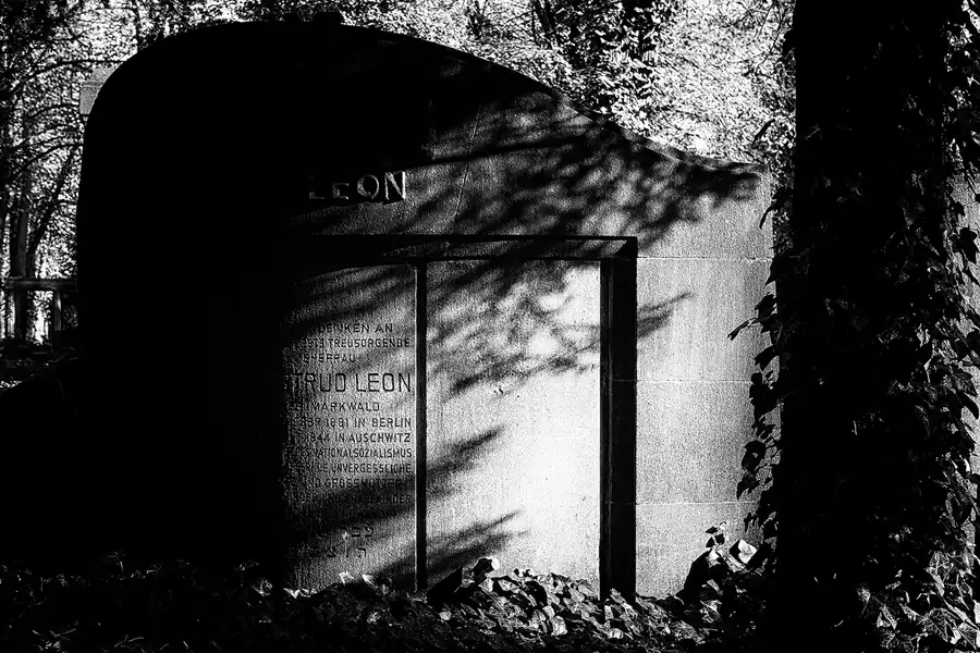 076 | 2014 | Berlin | Jüdischer Friedhof Berlin-Weissensee | © carsten riede fotografie