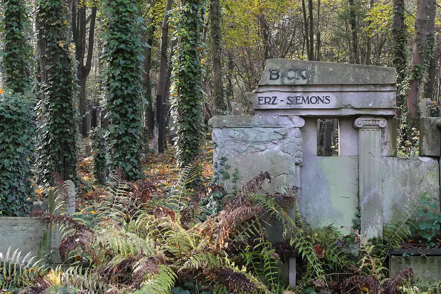 079 | 2014 | Berlin | Jüdischer Friedhof Berlin-Weissensee | © carsten riede fotografie