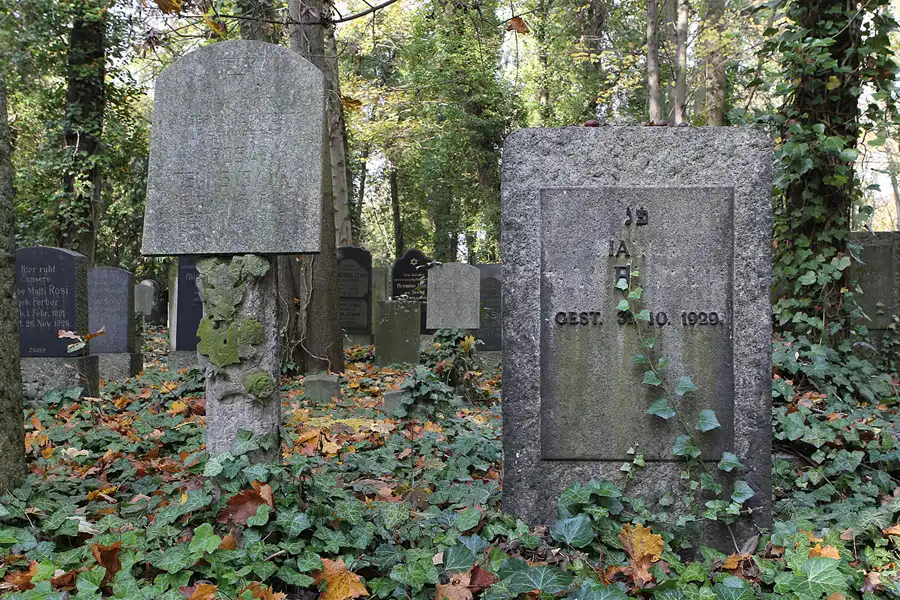 093 | 2014 | Berlin | Jüdischer Friedhof Berlin-Weissensee | © carsten riede fotografie