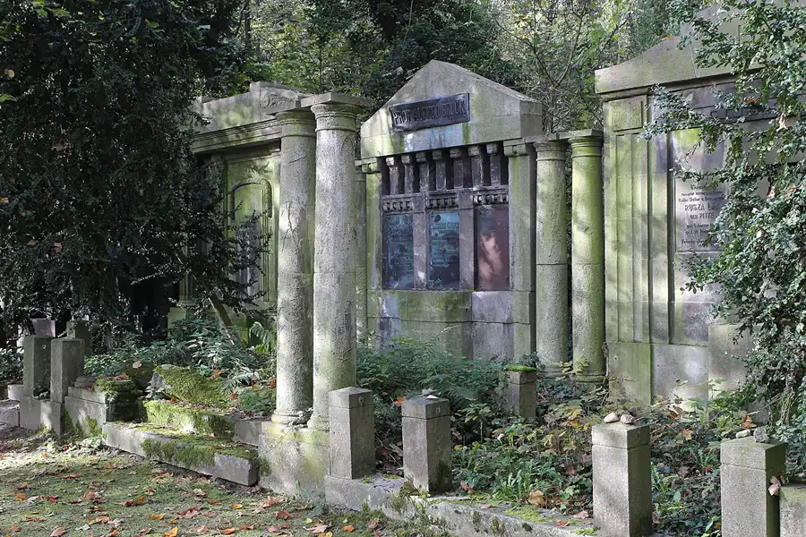 103 | 2014 | Berlin | Jüdischer Friedhof Berlin-Weissensee | © carsten riede fotografie