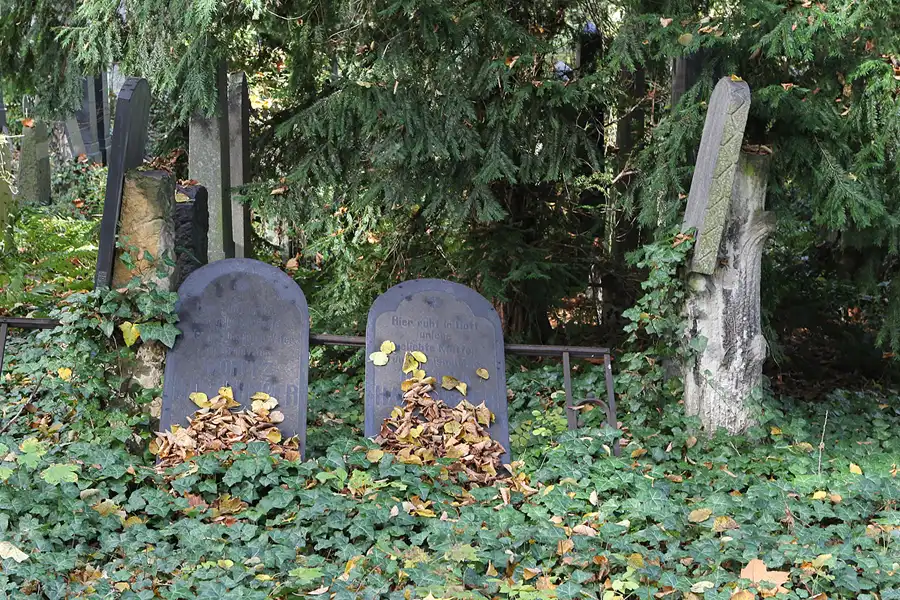 122 | 2014 | Berlin | Jüdischer Friedhof Berlin-Weissensee | © carsten riede fotografie
