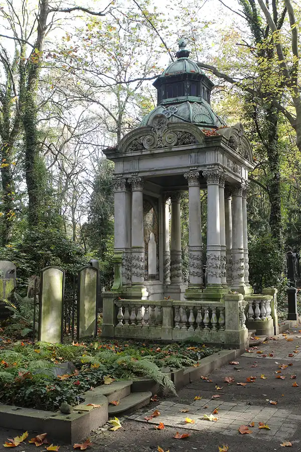 126 | 2014 | Berlin | Jüdischer Friedhof Berlin-Weissensee | © carsten riede fotografie