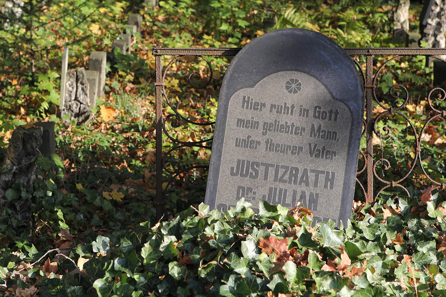 016 | 2014 | Berlin | Jüdischer Friedhof Berlin-Weissensee | © carsten riede fotografie