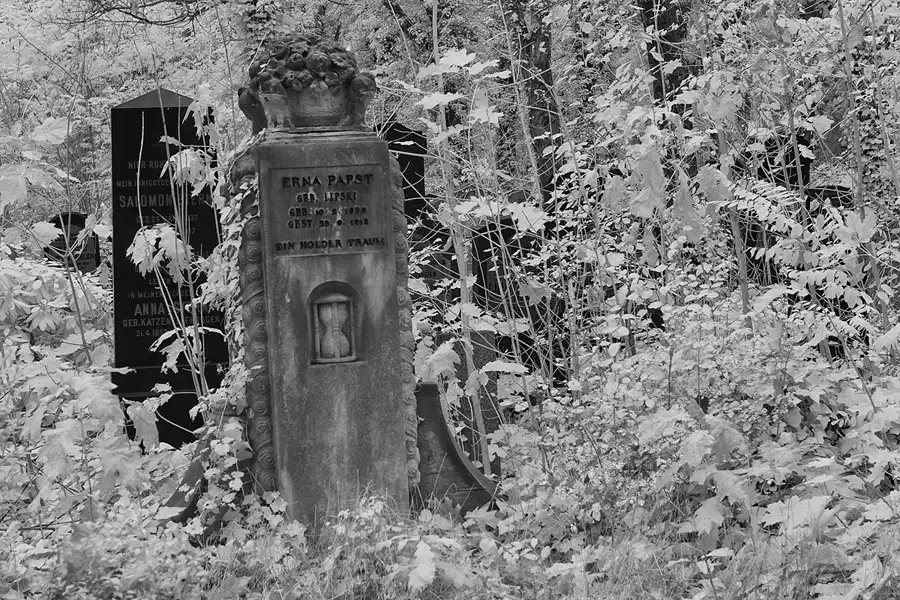 047 | 2014 | Berlin | Jüdischer Friedhof Berlin-Weissensee | © carsten riede fotografie