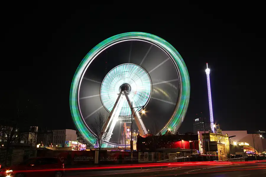 009 | 2014 | Berlin | Weihnachtsmarkt am Alexa | © carsten riede fotografie