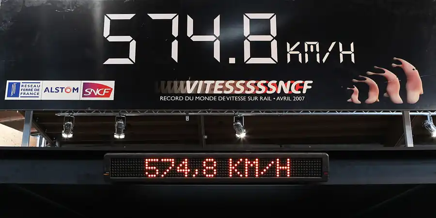 077 | 2014 | Mulhouse | Cité Du Train | © carsten riede fotografie