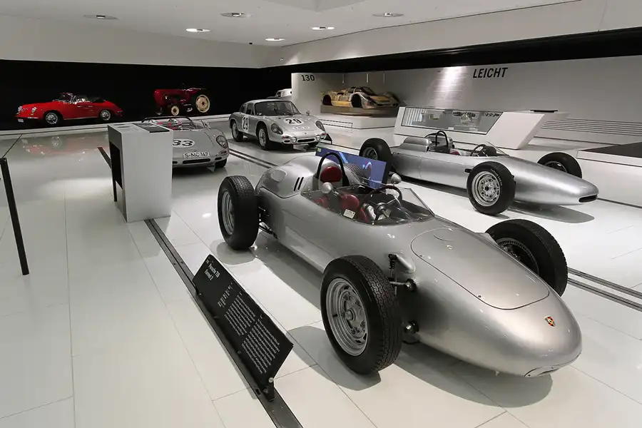 016 | 2014 | Stuttgart | Porsche Museum | © carsten riede fotografie