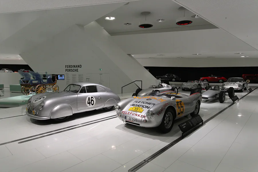 033 | 2014 | Stuttgart | Porsche Museum | © carsten riede fotografie
