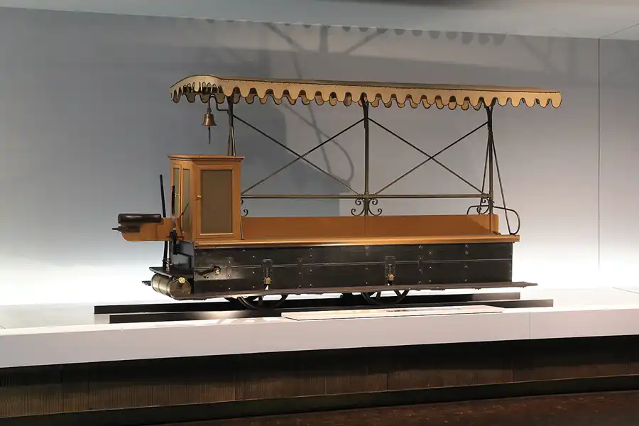 003 | 2014 | Stuttgart | Mercedes Benz Museum | © carsten riede fotografie