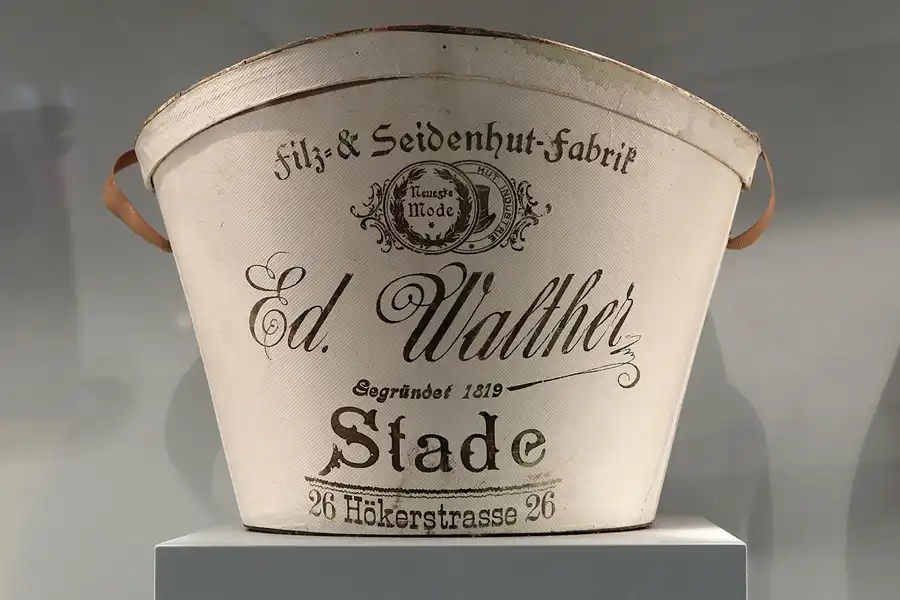 022 | 2014 | Stuttgart | Mercedes Benz Museum | © carsten riede fotografie