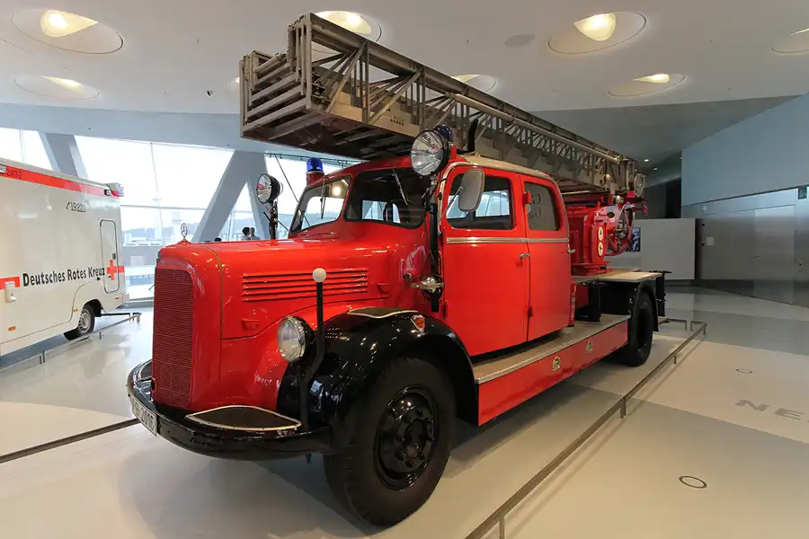 042 | 2014 | Stuttgart | Mercedes Benz Museum | © carsten riede fotografie