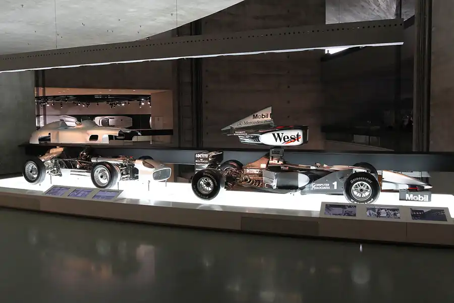 061 | 2014 | Stuttgart | Mercedes Benz Museum | © carsten riede fotografie