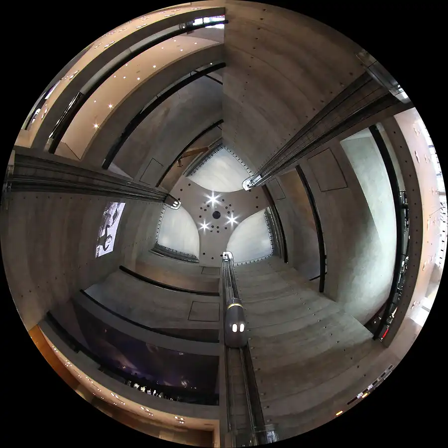 075 | 2014 | Stuttgart | Mercedes Benz Museum | © carsten riede fotografie